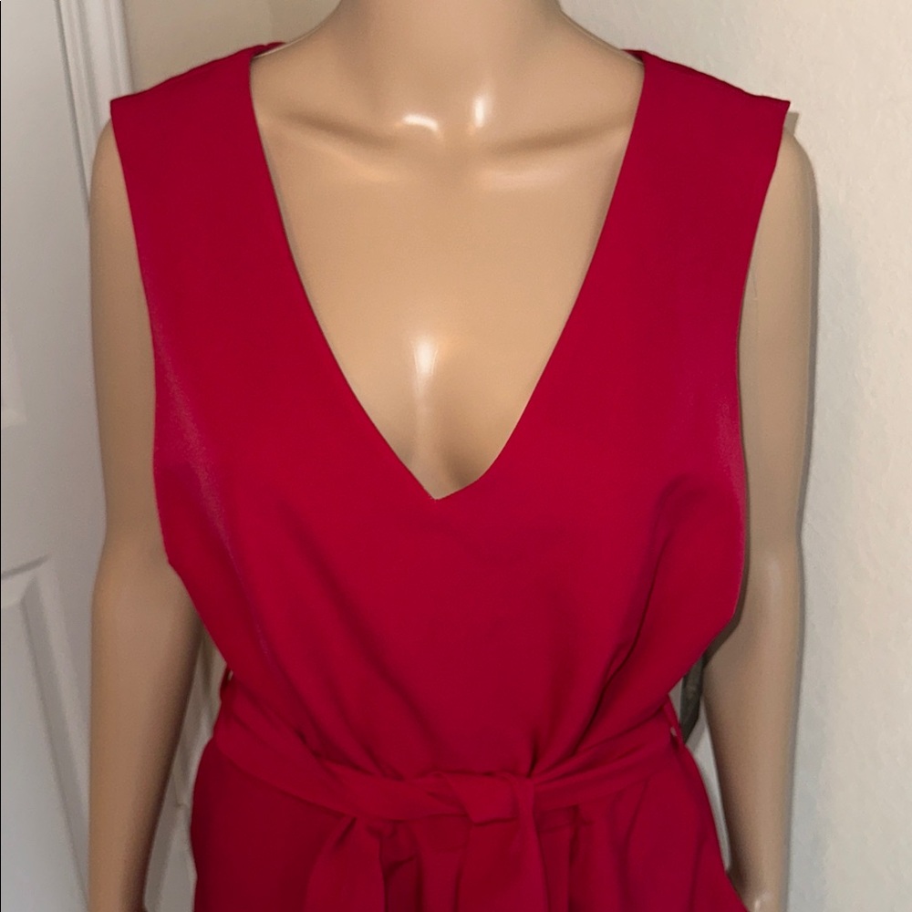 NWT Vince Camuto Vibrant Red V-Neck Jumpsuit Size 14 - Picture 4 of 16